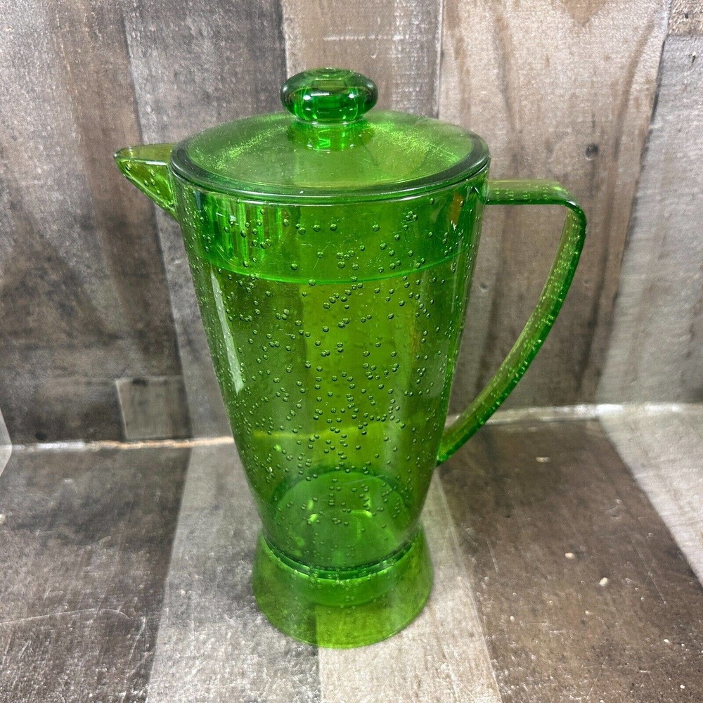 HEAVY PLASTIC Green PITCHER WITH LID - BUBBLE TEXTURE Acrylic? Made in Taiwan